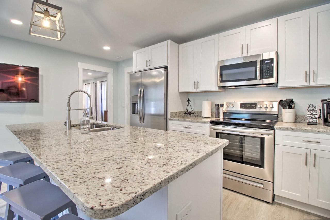 New! Renovated 2 Bed 2 Bath Apartment Downtown 보퍼트 외부 사진